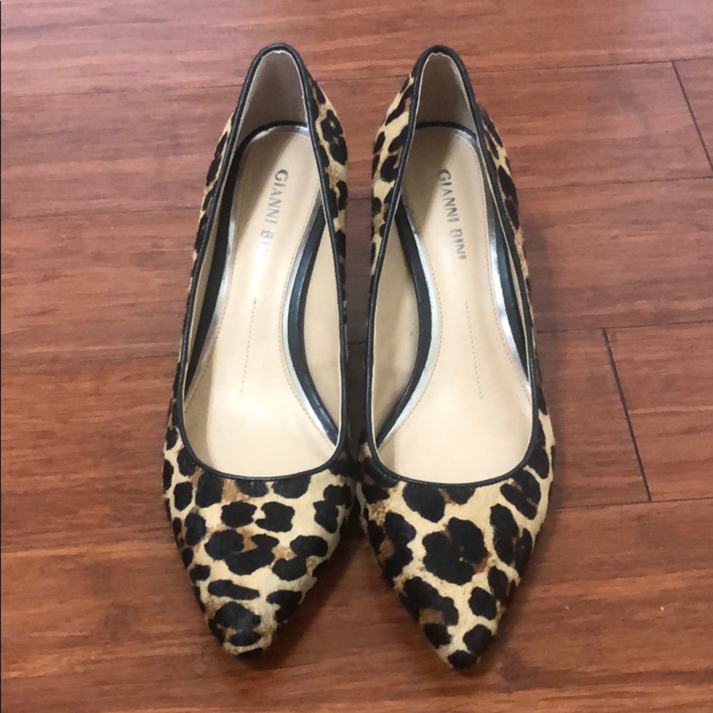 GIANNI BINI LEOPARD PRINT PUMPS 6M